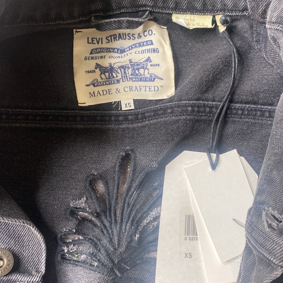 Levi’s Jean Jacket - Picture 5 of 6